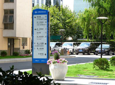 全椒哪些因素影响宣传栏的制作？